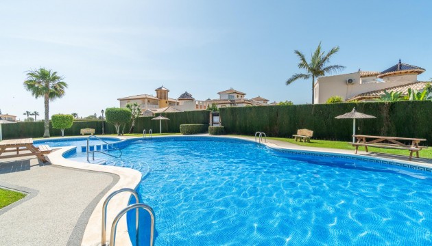 Begagnad - Bungalow - Orihuela Costa - Lomas de Cabo Roig