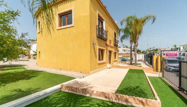 Alquiler a largo plazo - Apartamento - Orihuela Costa - Villamartín