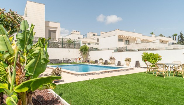 Alquiler a largo plazo - Apartamento - Orihuela Costa - Villamartín