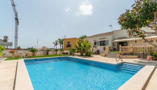 Alquiler a largo plazo - Apartamento - Orihuela Costa - Villamartín