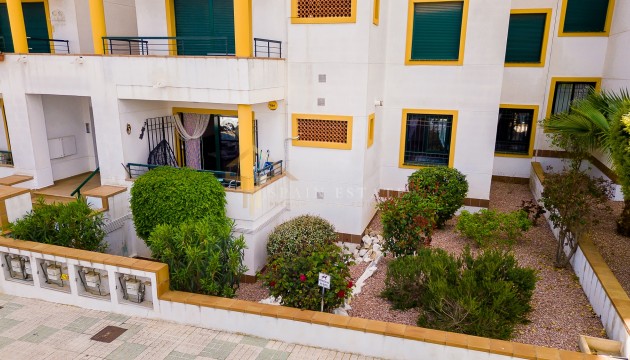 Resale - Apartment - Orihuela Costa - Villamartín