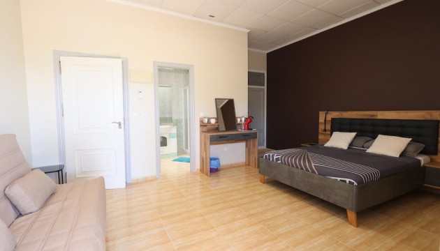 Reventa - Hostel - San Miguel de Salinas - LO RUFETE