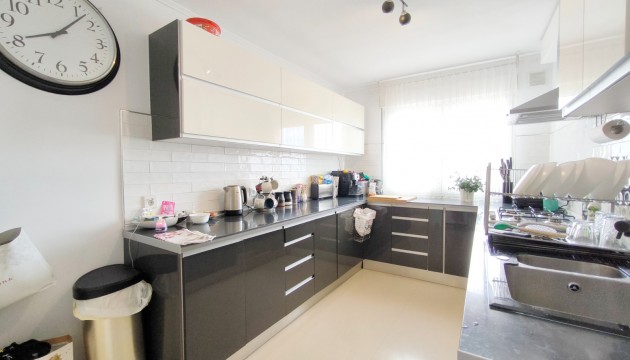 Herverkoop - Apartment - Torrevieja - Playa del Cura