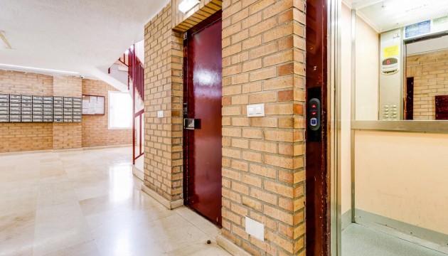 Herverkoop - Apartment - Torrevieja - Centro