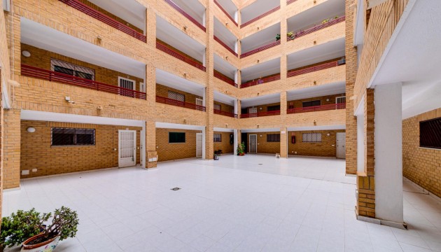 Herverkoop - Apartment - Torrevieja - Centro