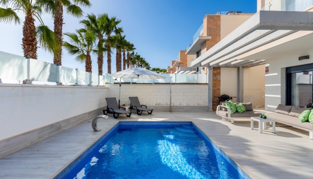 Herverkoop - Detached Villa - Orihuela Costa - Lomas de Cabo Roig