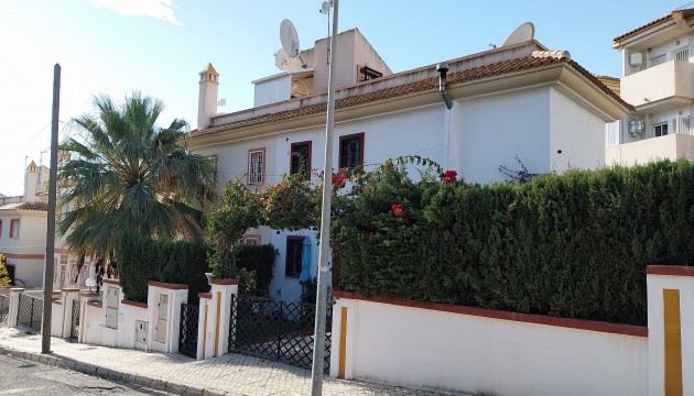 Herverkoop - Semi Detached Villa - Orihuela Costa - Villamartín