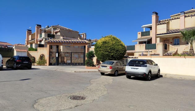 Herverkoop - Apartment - Orihuela Costa - La Zenia