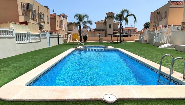 Herverkoop - Apartment - Orihuela Costa - La Zenia