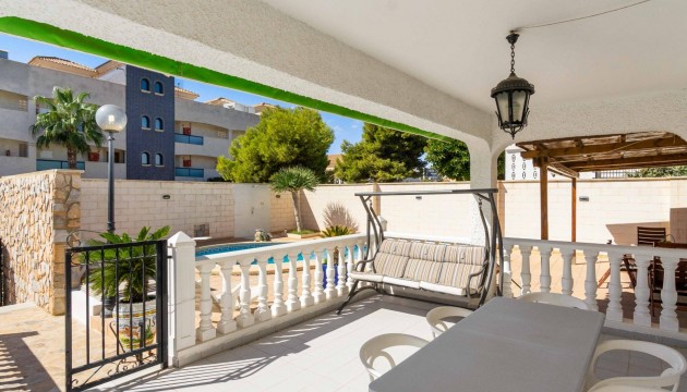 Herverkoop - Detached Villa - Orihuela Costa - La Zenia