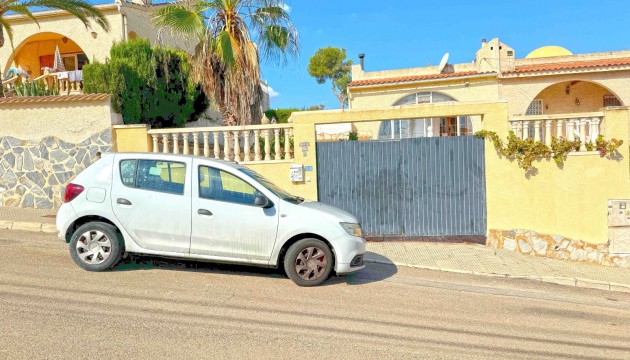 Wiederverkauf - Semi Detached Villa - Torrevieja - Los Balcones - Los Altos del Edén