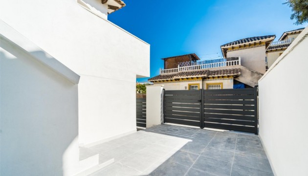 Herverkoop - Detached Villa - Orihuela Costa - La Zenia