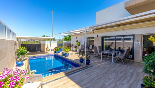 Resale - Detached Villa - Daya Nueva