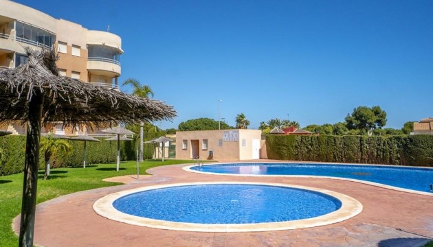 Herverkoop - Apartment - Orihuela Costa - Campoamor