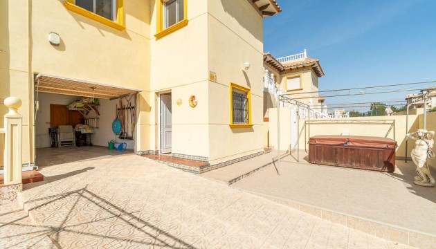 Herverkoop - Detached Villa - Orihuela Costa - La Zenia