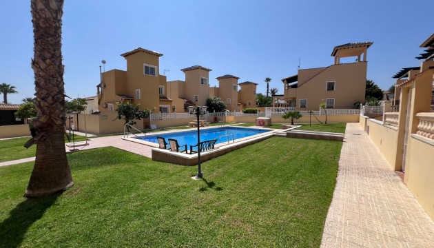 Перепродажа - отдельная вилла - Orihuela - Villamartín