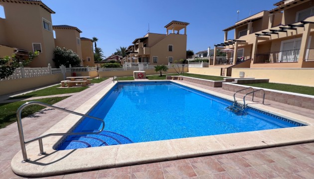 Перепродажа - отдельная вилла - Orihuela - Villamartín