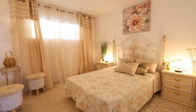 Herverkoop - Apartment - Alicante - Barrio Obrero