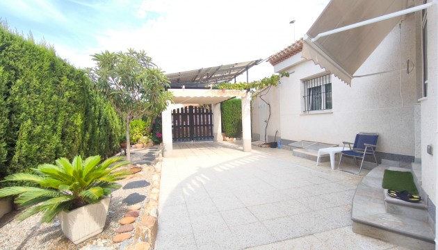 Herverkoop - Detached Villa - Orihuela Costa - Playa Flamenca