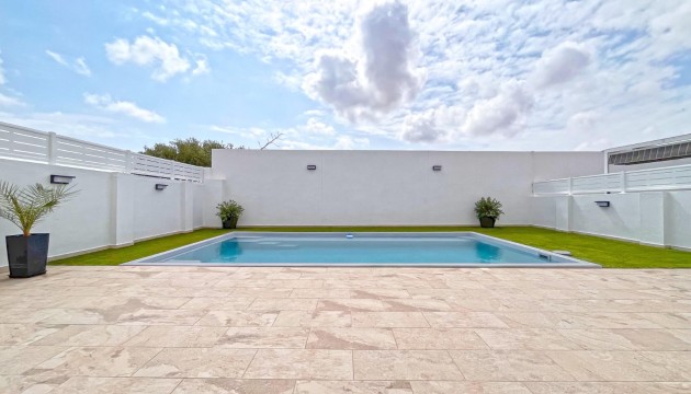 Wiederverkauf - Detached Villa - Torrevieja - San Luis