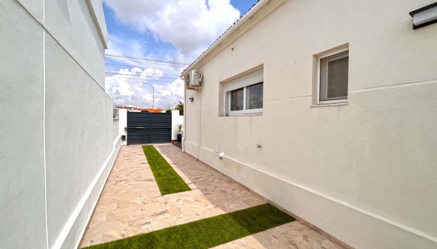 Перепродажа - отдельная вилла - Torrevieja - San Luis