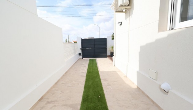 Herverkoop - Detached Villa - Torrevieja - San Luis