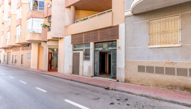 Resale - Commercial - Torrevieja