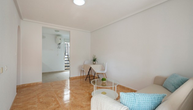 Resale - Bungalow - Torrevieja - La Siesta - El Salado -  Torreta