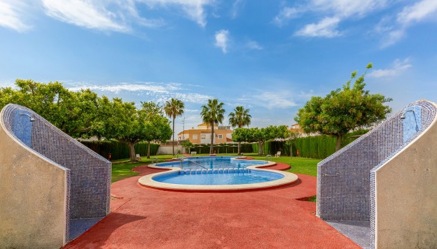 Wiederverkauf - Bungalow - Torrevieja - La Siesta - El Salado -  Torreta