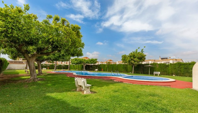 Wiederverkauf - Bungalow - Torrevieja - La Siesta - El Salado -  Torreta