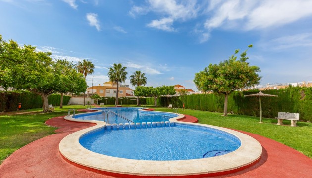 Wiederverkauf - Bungalow - Torrevieja - La Siesta - El Salado -  Torreta