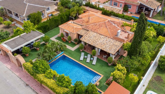 Herverkoop - Detached Villa - Torrevieja