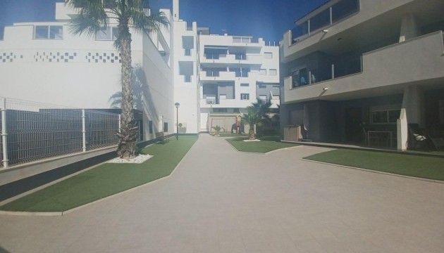 Resale - Apartment - Orihuela Costa - Villamartín