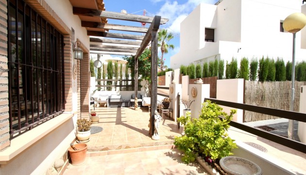 Resale - Detached Villa - Orihuela Costa - Villamartín