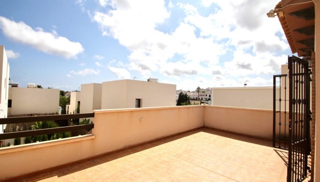 Перепродажа - отдельная вилла - Orihuela Costa - Villamartín