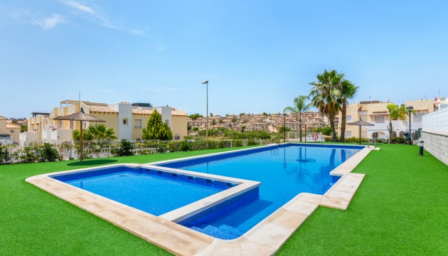 Resale - Apartment - Orihuela Costa - Villamartín