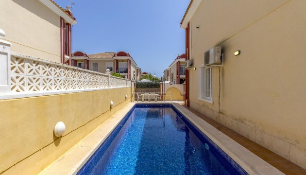 Resale - Townhouse - Orihuela Costa - Campoamor