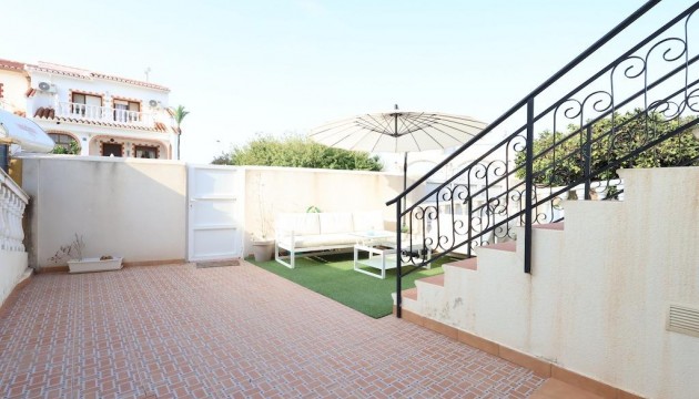 Перепродажа - Полуотдельная вилла - Torrevieja - La Siesta - El Salado -  Torreta