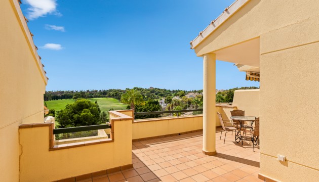 Resale - Apartment - Orihuela Costa - Campoamor