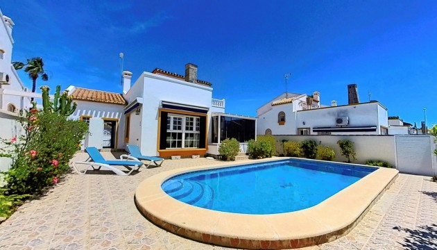 Herverkoop - Detached Villa - Orihuela Costa - Los Dolses