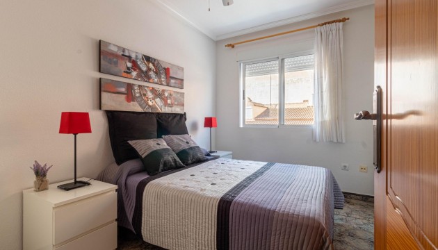 Resale - Apartment - Torrevieja - El Acequión - Los Náufragos