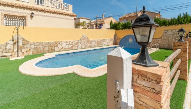 Herverkoop - Detached Villa - Orihuela Costa - La Florida