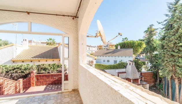 Herverkoop - Detached Villa - Orihuela Costa - Punta Prima