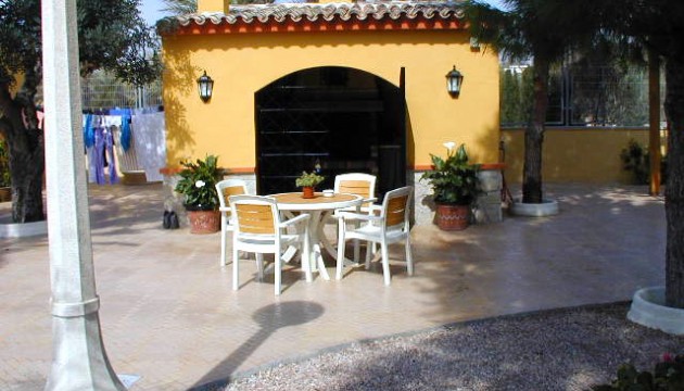 Herverkoop - Detached Villa - Elche