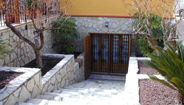 Resale - Detached Villa - Elche