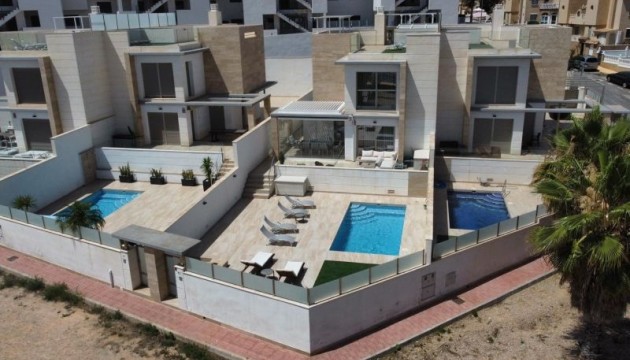 Herverkoop - Detached Villa - Orihuela Costa