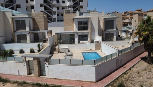 Herverkoop - Detached Villa - Orihuela Costa