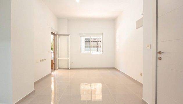 Resale - Apartment - Torrevieja - El Acequión - Los Náufragos