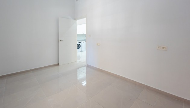 Resale - Apartment - Torrevieja - El Acequión - Los Náufragos