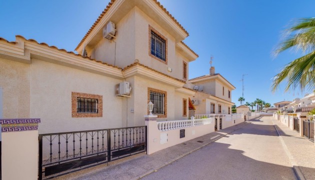 Wiederverkauf - Detached Villa - Orihuela Costa - Los Dolses